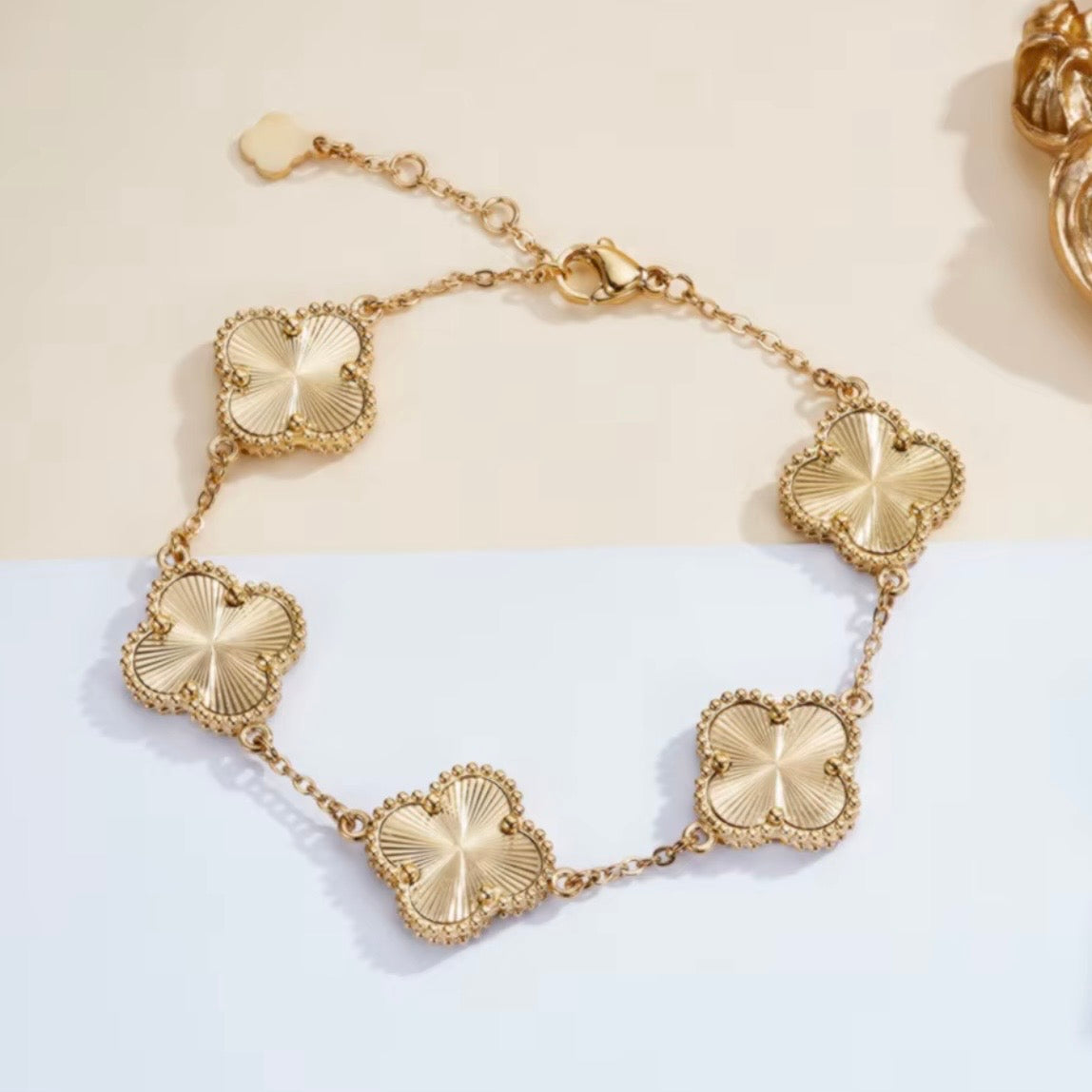 Clover set