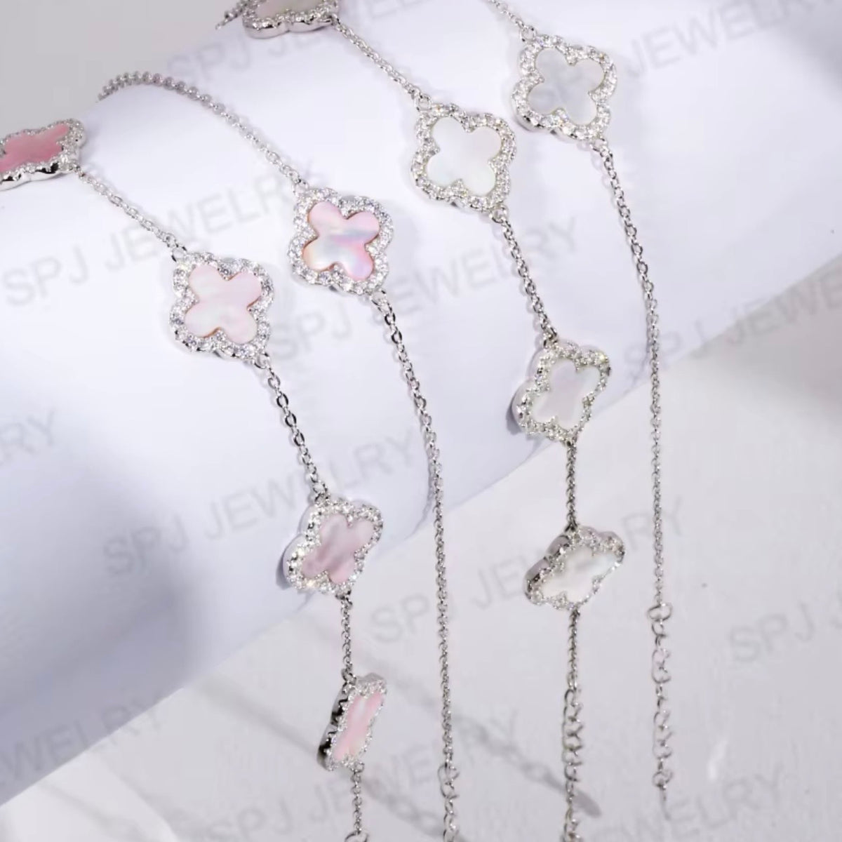 Single clover bracelet